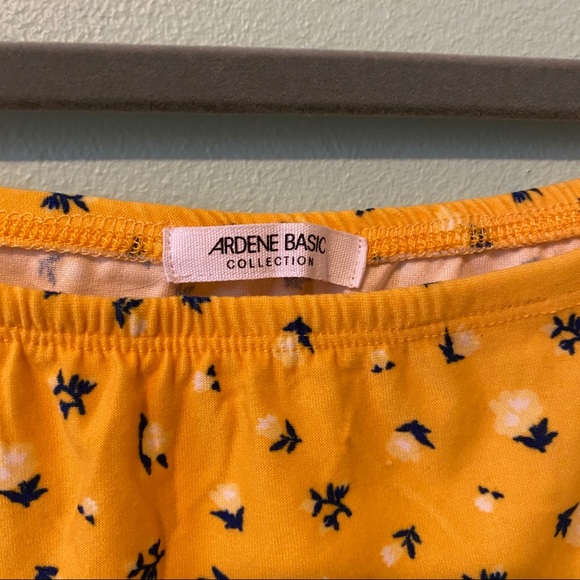 🌸4 for $10🌸 NWOT Ardene Yellow Crop Top - Picture 3 of 4